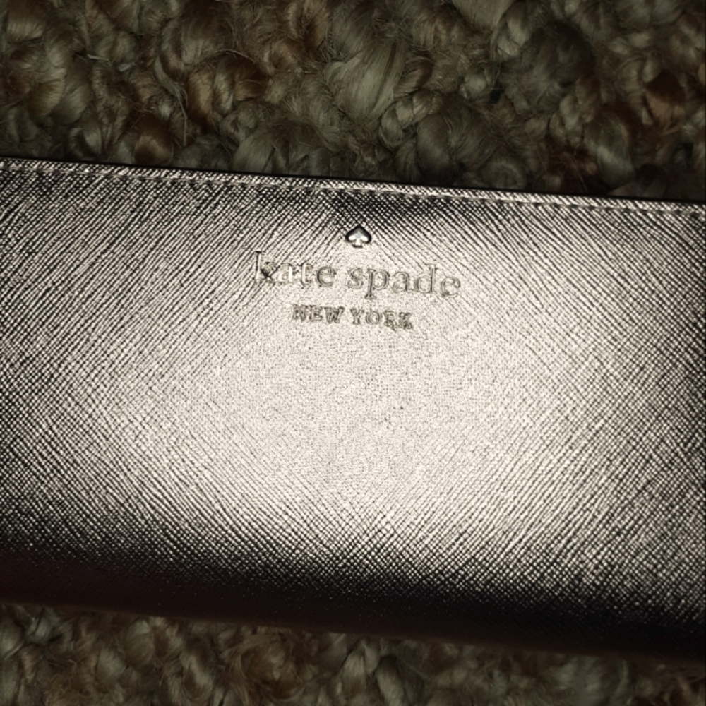 NEW PRICE!🎄🎁NEW Kate Spade Wallet
